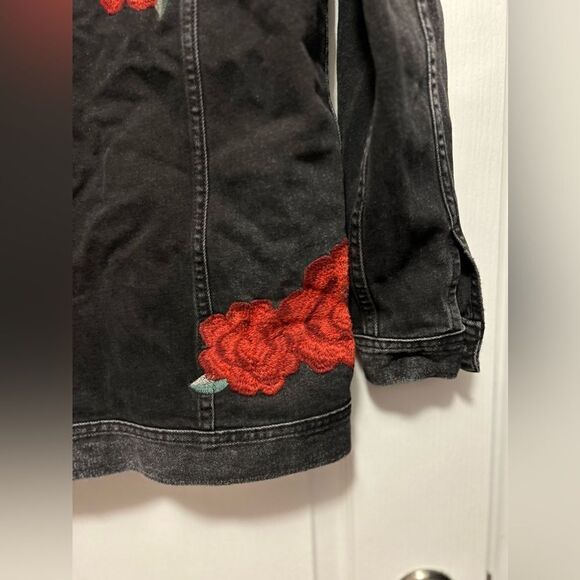 American Eagle Women's XS Embroidered Floral Long Denim Jean Jacket Black rose - Picture 12 of 16
